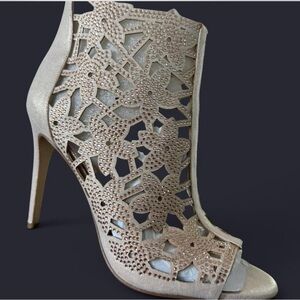 Jessica Simpson Gold Cut-Out Heels